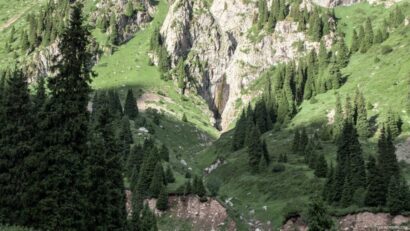 Day Hiking Tour to the Black Waterfall (Tuyuksu) from Almaty