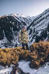 Guided Hike to Kumbel Peak (3,200 m) via Gorelnik Gorge – Waterfalls, Hot Springs & Summit