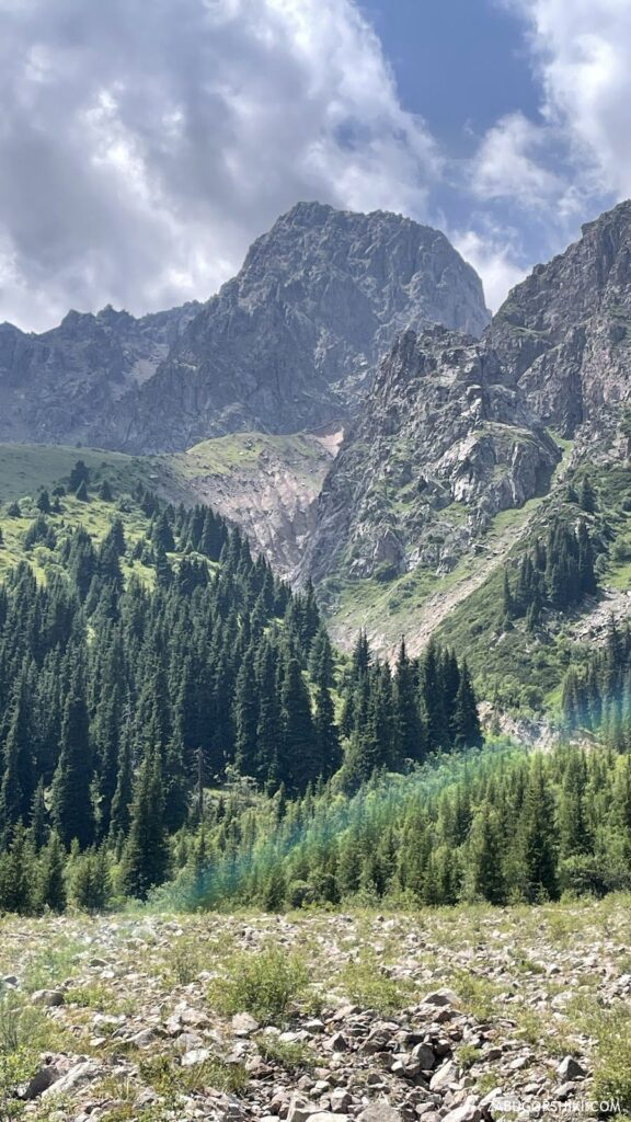 Guided Hike to Peak Akusticheskiy / Myuztau (3,453 m)