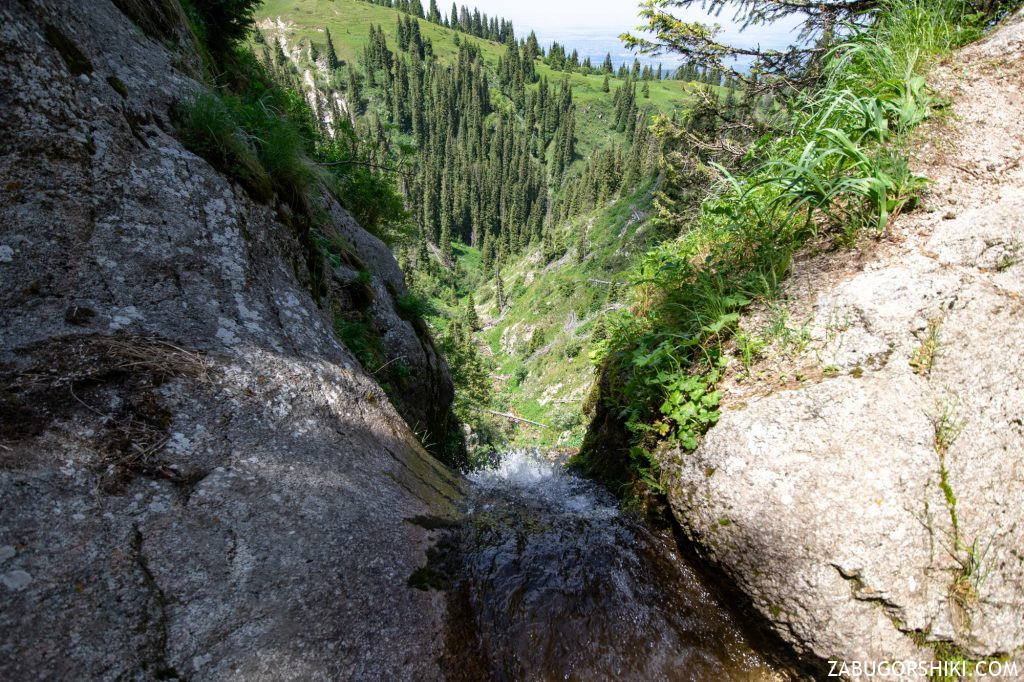 Водопад на Кок-Жайляу